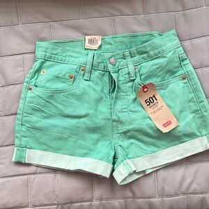 Levis 501 green mid rise shorts. Size 26